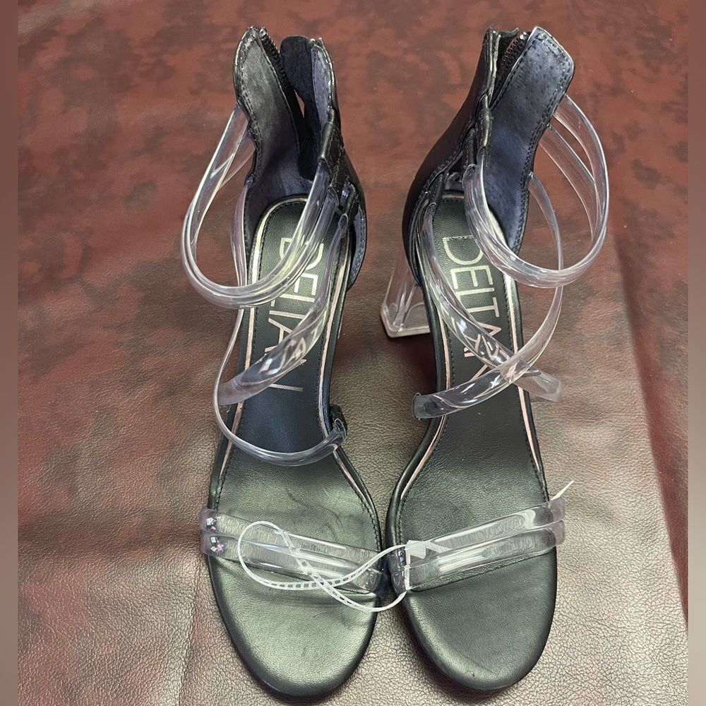 Deltan clear and black heels new without tags, size 6.5